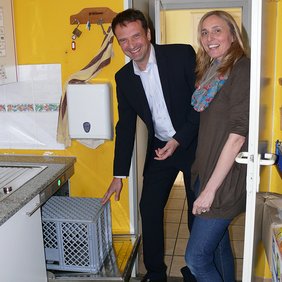 Manfred Kohler und Ingrid Schatz in der Tafel Lahr